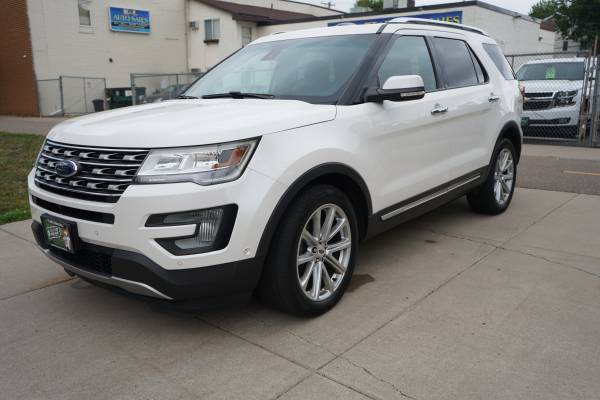 2016 Ford, dovoz USA — foto 2 z 12