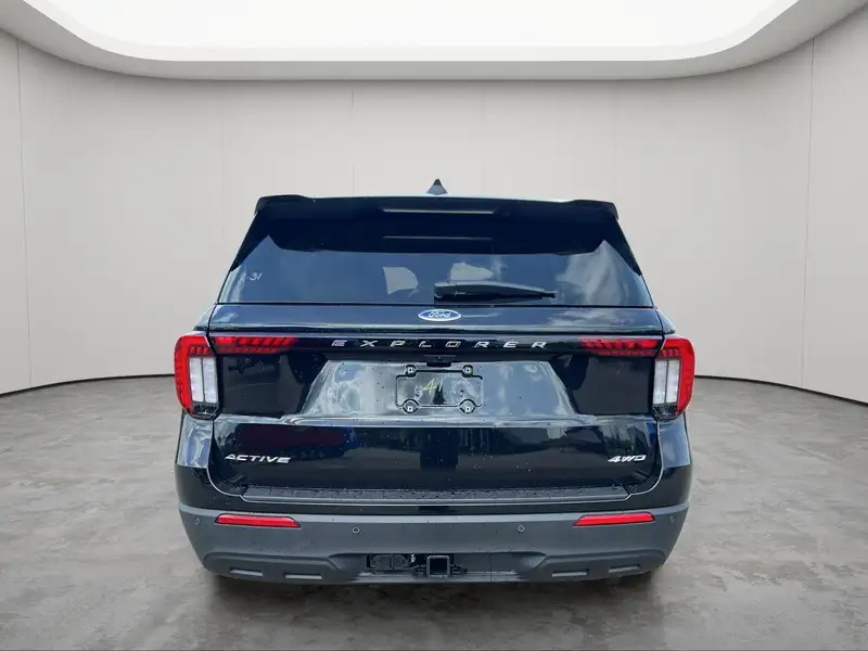 2026 Ford Explorer Active w/200A Pkg, černá, 30 km, dovoz Kanada — foto 7 z 12