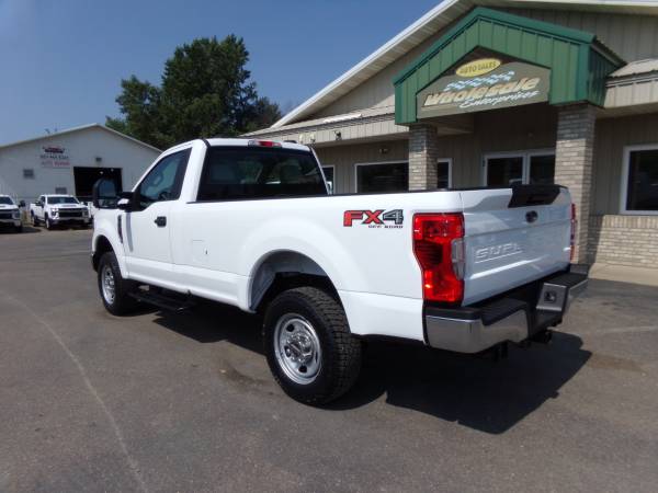 2021 Ford, dovoz USA — foto 3 z 12
