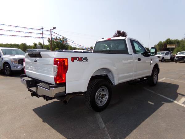 2021 Ford, dovoz USA — foto 4 z 12