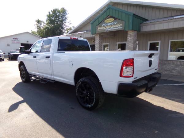 2023 Dodge, dovoz USA — foto 3 z 12