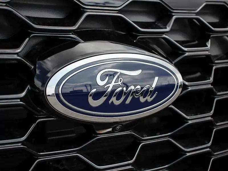2026 Ford Explorer ST, šedá, 10 km, dovoz Kanada — foto 8 z 10