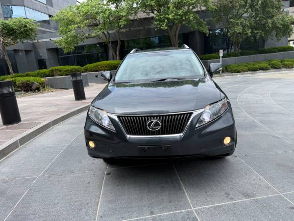 2010 Lexus, dovoz USA — foto 2 z 12