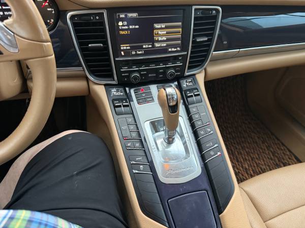 2011 Porsche, dovoz USA — foto 4 z 12