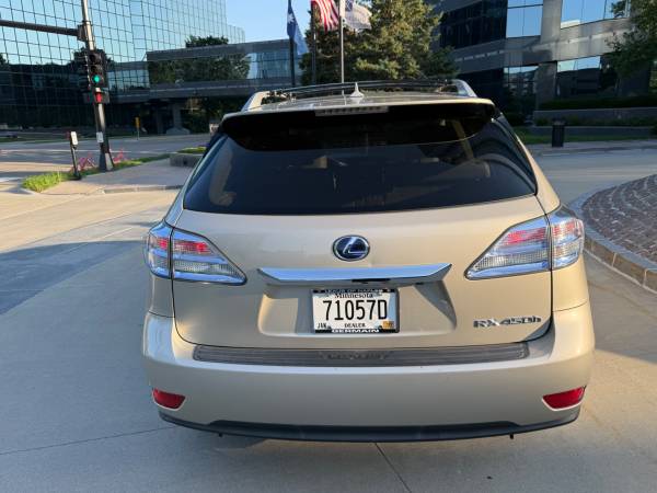 2011 Lexus, dovoz USA — foto 8 z 12