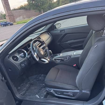 2014 Ford, dovoz USA — foto 11 z 12