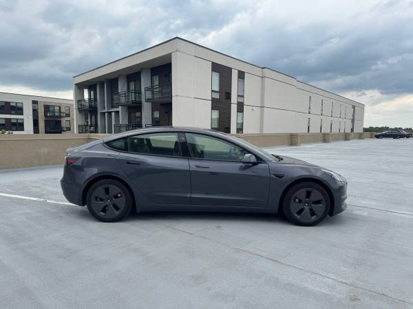 2023 Tesla, dovoz USA — foto 4 z 12