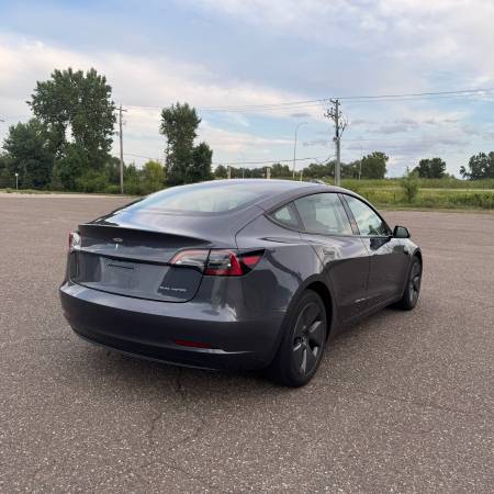 2023 Tesla, dovoz USA — foto 5 z 12