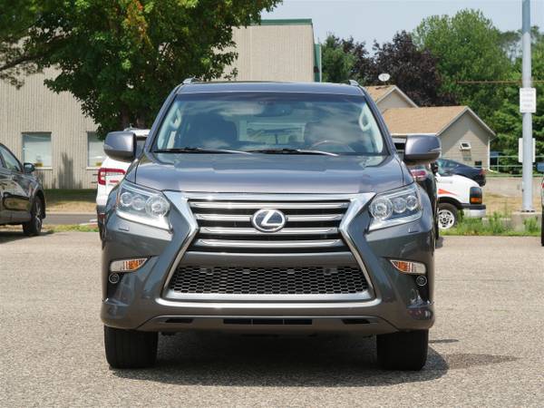2019 Lexus, dovoz USA — foto 2 z 12