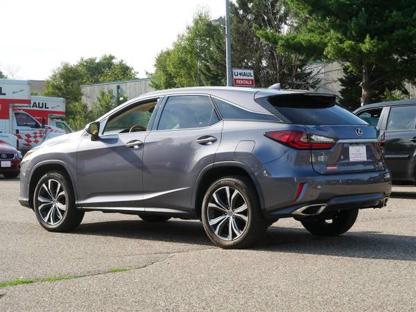 2016 Lexus, dovoz USA — foto 5 z 12