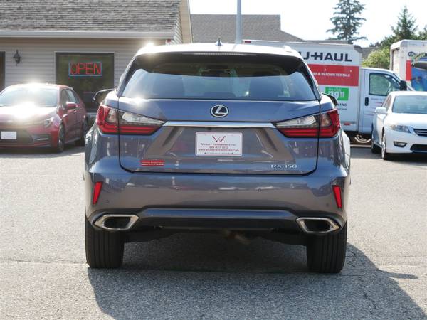 2016 Lexus, dovoz USA — foto 6 z 12