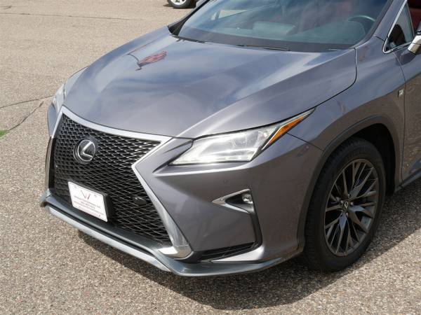 2016 Lexus, dovoz USA — foto 11 z 12