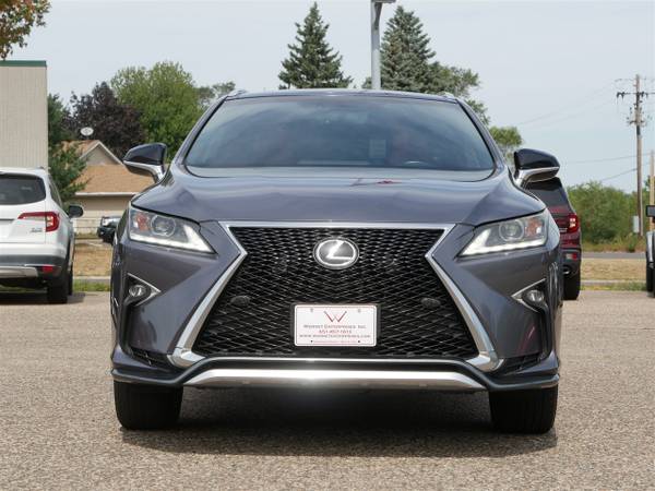 2016 Lexus, dovoz USA — foto 2 z 12