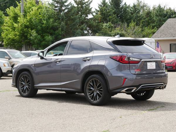 2016 Lexus, dovoz USA — foto 5 z 12