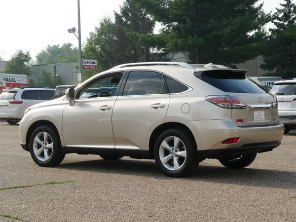 2015 Lexus, dovoz USA — foto 5 z 12