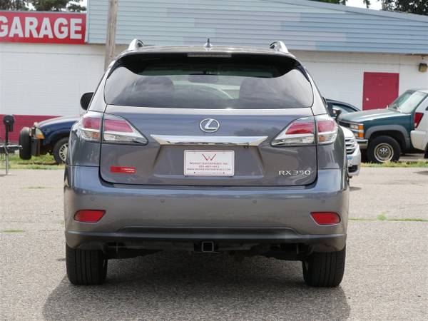 2015 Lexus, dovoz USA — foto 6 z 12