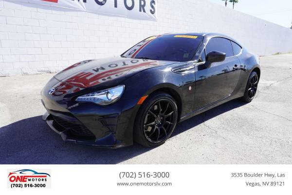 2017 Toyota, dovoz USA — foto 2 z 12