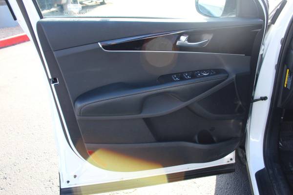 Kia, dovoz USA — foto 8 z 12