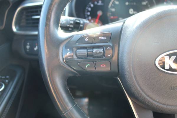 Kia, dovoz USA — foto 9 z 12