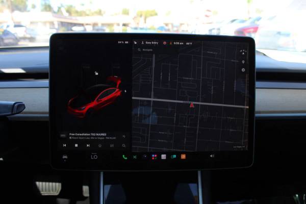 Tesla, dovoz USA — foto 11 z 12