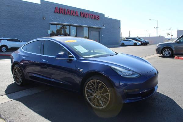 Tesla, dovoz USA — foto 4 z 12