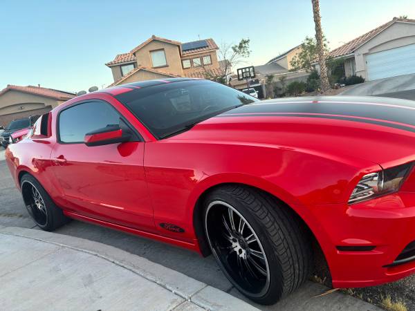 2014 Ford, dovoz USA — foto 6 z 12