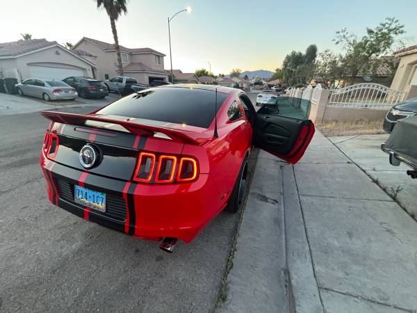 2014 Ford, dovoz USA — foto 9 z 12