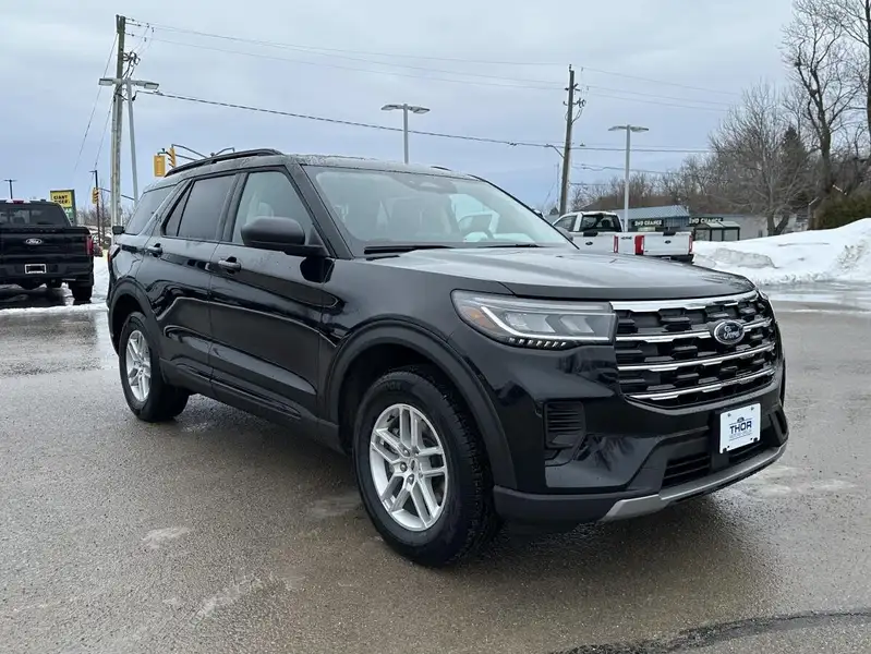 2026 Ford Explorer Active w/200A Pkg, černá, 50 km, dovoz Kanada — foto 3 z 12