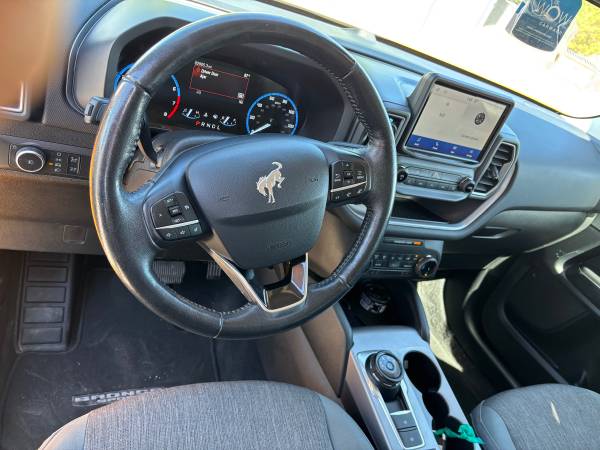 2022 Ford, dovoz USA — foto 2 z 12
