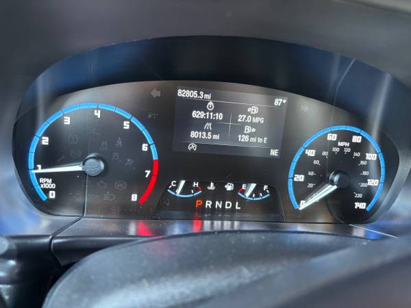 2022 Ford, dovoz USA — foto 4 z 12
