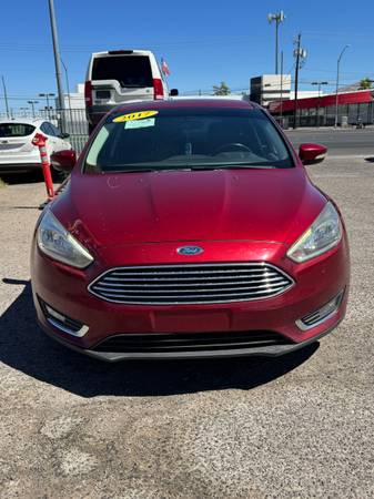 2017 Ford, dovoz USA — foto 2 z 11