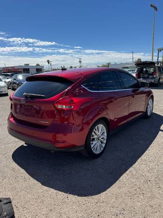 2017 Ford, dovoz USA — foto 4 z 11