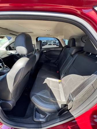 2017 Ford, dovoz USA — foto 9 z 11