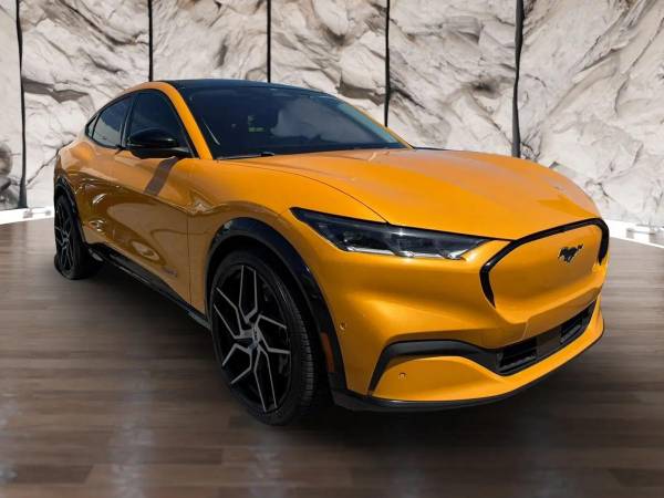 2022 Ford, dovoz USA — foto 3 z 11