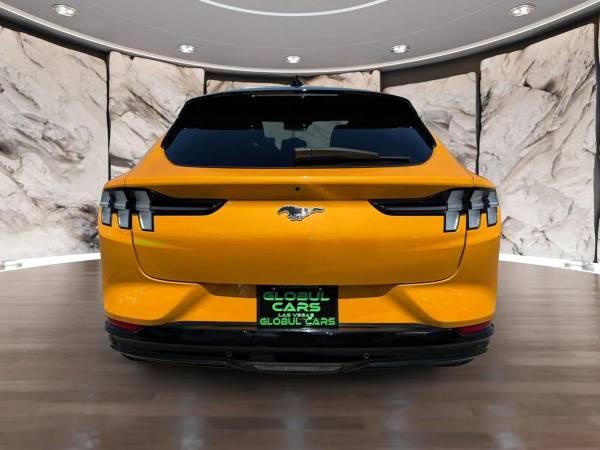 2022 Ford, dovoz USA — foto 5 z 11