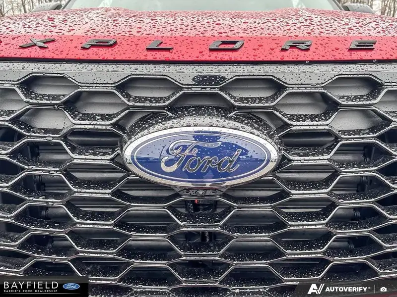 2026 Ford Explorer ST, červená, 50 km, dovoz Kanada — foto 9 z 12