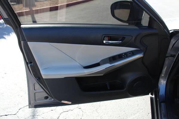 Lexus, dovoz USA — foto 10 z 12