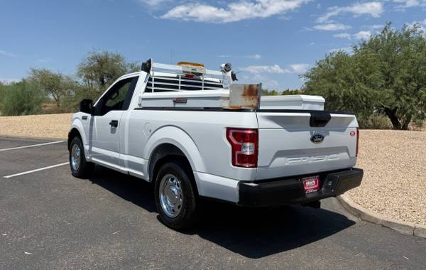 2020 Ford, dovoz USA — foto 3 z 10