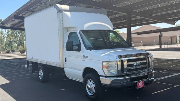 2010 Ford, dovoz USA — foto 8 z 11
