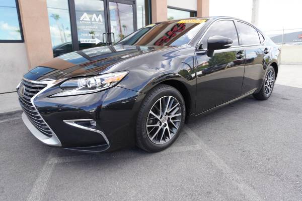 2017 Lexus, dovoz USA — foto 2 z 12