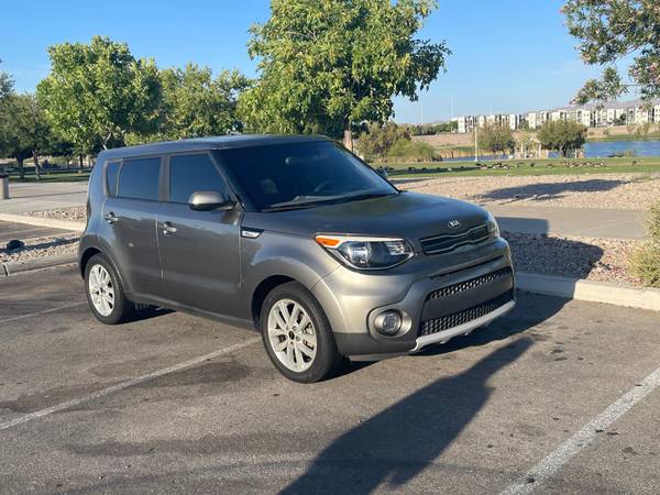 2019 Kia, dovoz USA — foto 2 z 4