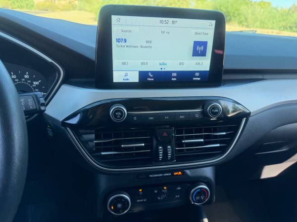 2022 Ford, dovoz USA — foto 10 z 10