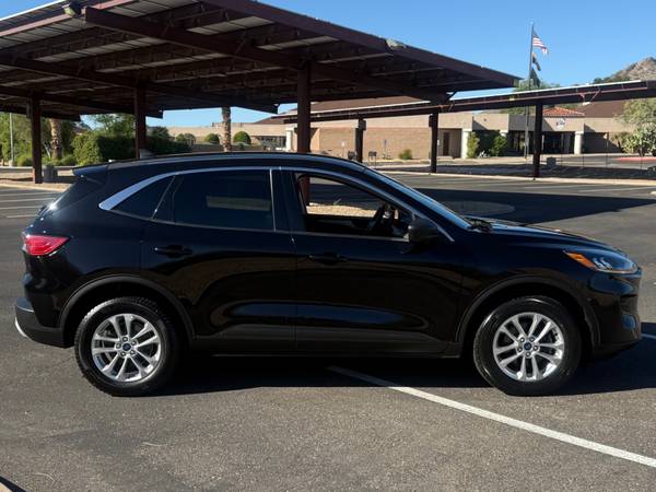 2022 Ford, dovoz USA — foto 6 z 10