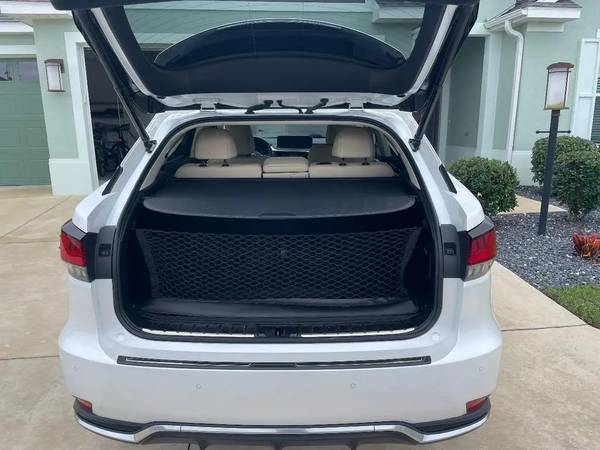 2022 Lexus, dovoz USA — foto 2 z 5
