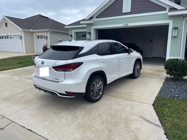 2022 Lexus, dovoz USA — foto 3 z 5