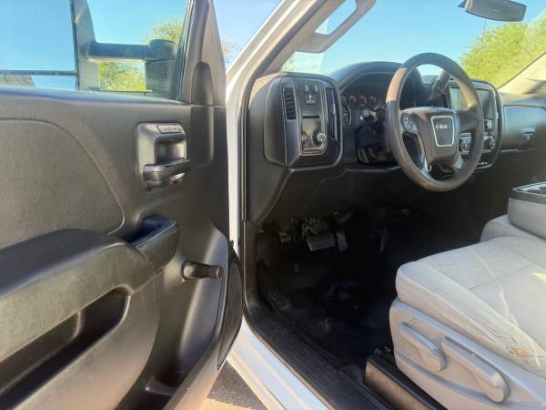 2016 GMC, dovoz USA — foto 8 z 8