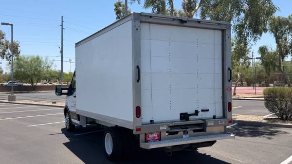 2019 Ford, dovoz USA — foto 3 z 12
