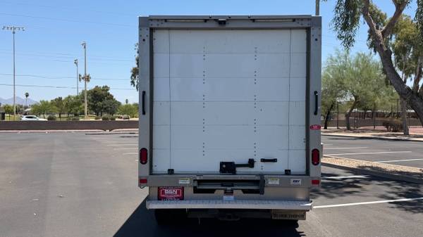 2019 Ford, dovoz USA — foto 4 z 12