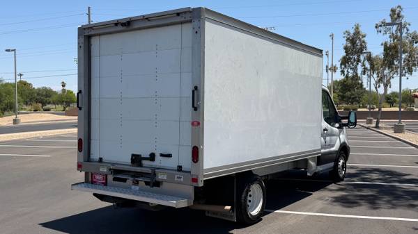 2019 Ford, dovoz USA — foto 6 z 12