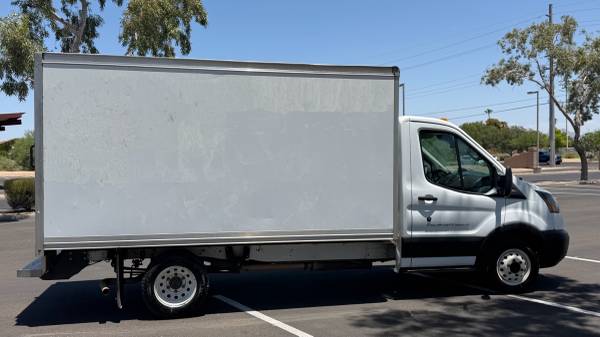 2019 Ford, dovoz USA — foto 7 z 12